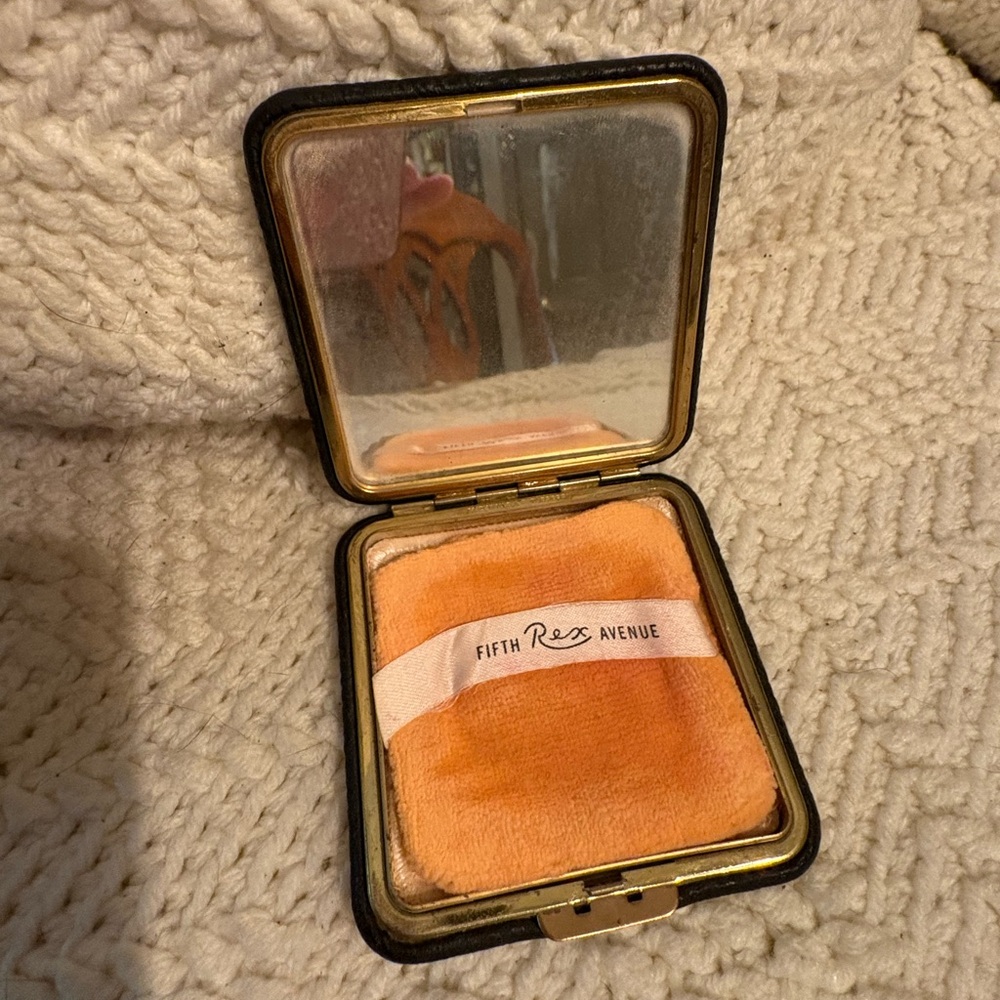 Fifth Avenue vintage face powder